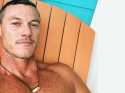 'I Got There' &mdash; Luke Evans Shows Off His New and Improved Abs